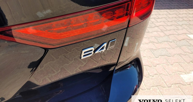 Volvo V60 Cross Country cena 179900 przebieg: 38000, rok produkcji 2021 z Szczekociny małe 497